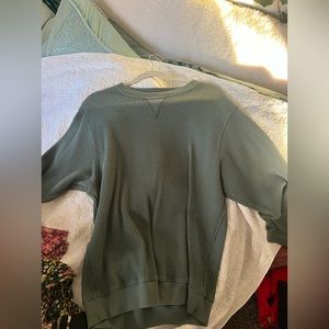 Aerie sweater/sweatshirt